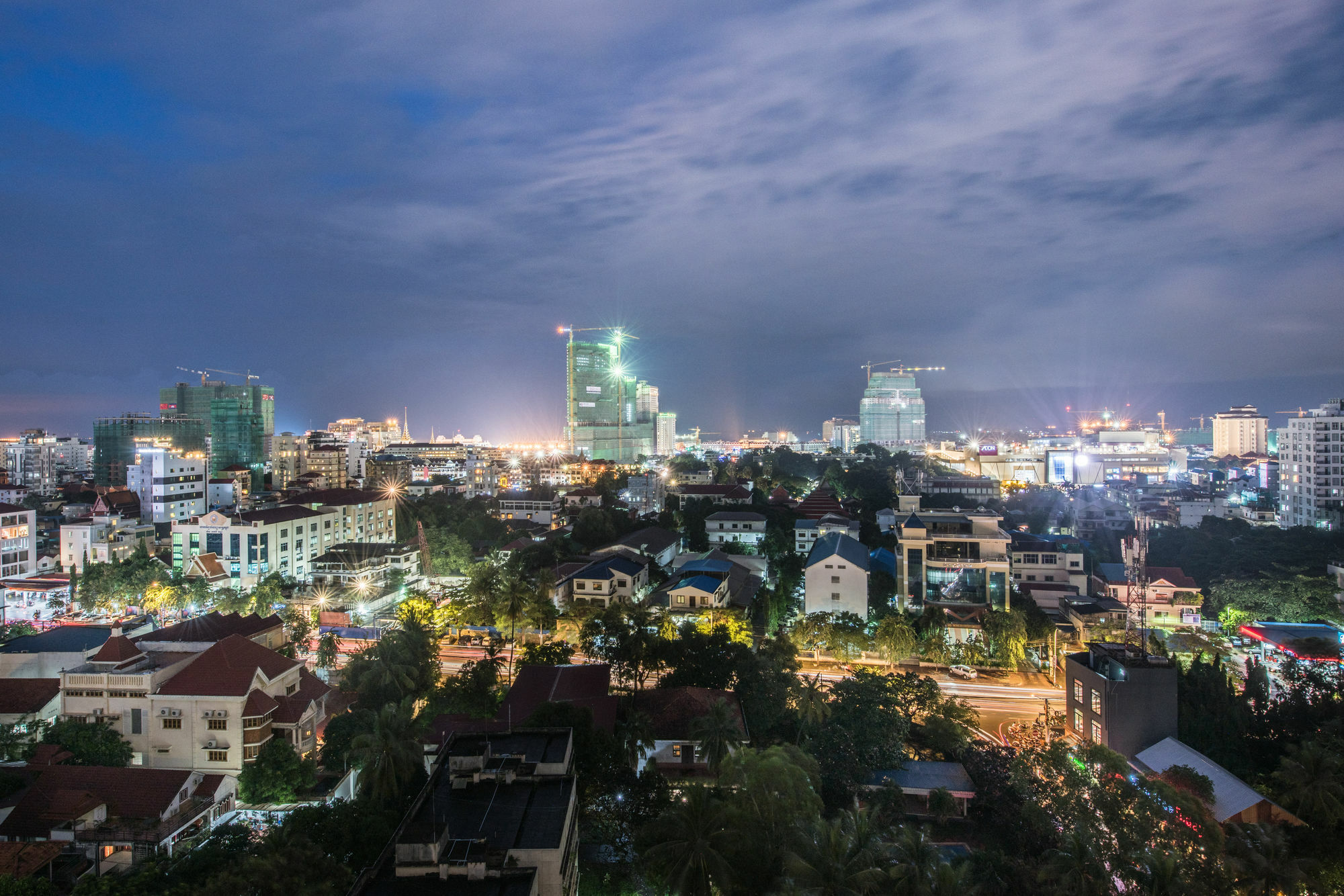 Mansion 51 Hotel & Apartment Phnom Penh Exterior photo